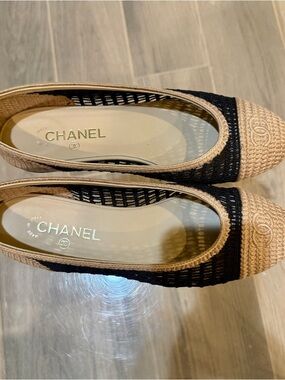CHANEL Raffia & Black Mesh Cap-Toe Ballet Flats